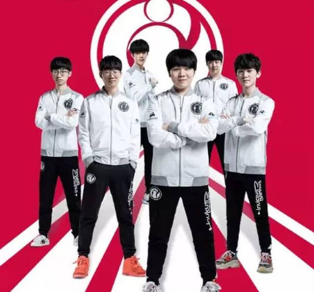 正是因为她 正是因为她